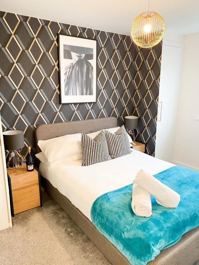 Tudors Esuites 3 Bed House Garden & Netflix Birmingham Exterior photo