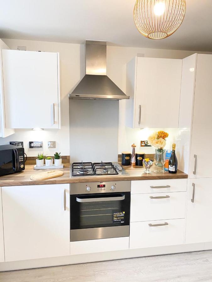 Tudors Esuites 3 Bed House Garden & Netflix Birmingham Exterior photo
