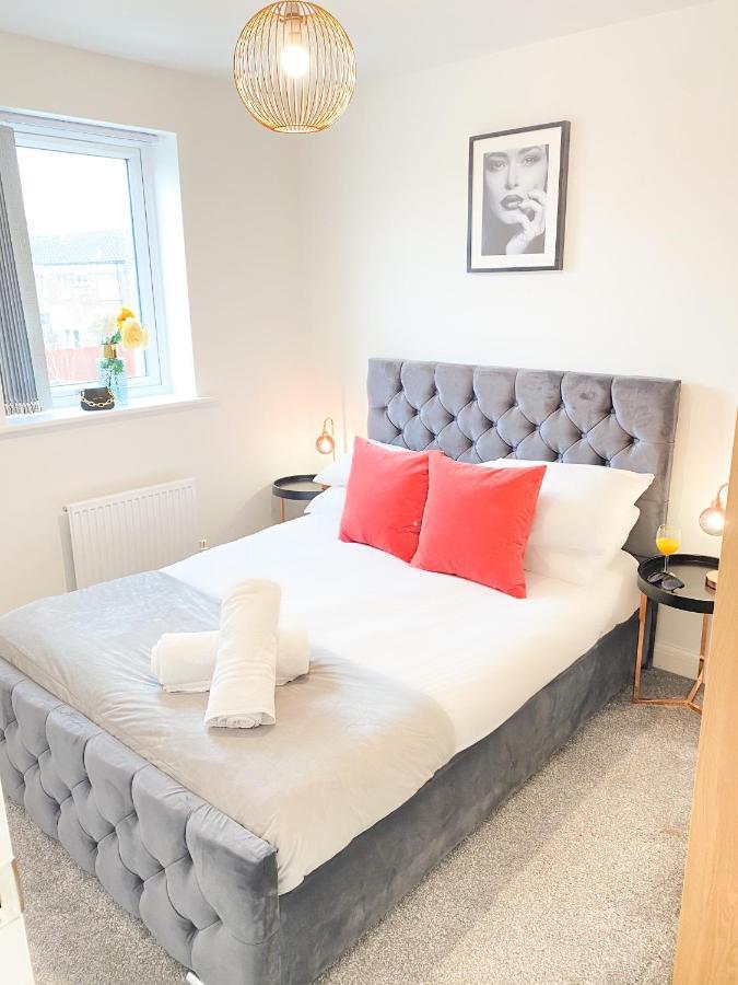 Tudors Esuites 3 Bed House Garden & Netflix Birmingham Exterior photo